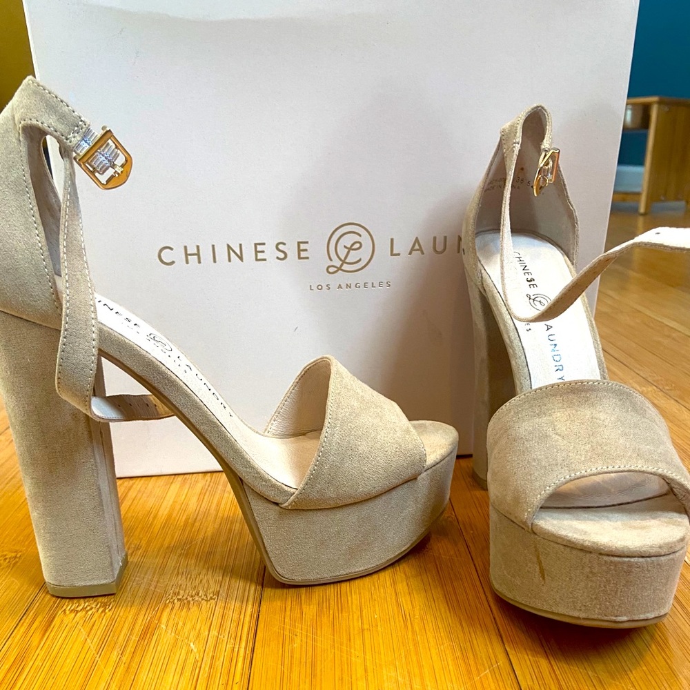 Chinese Laundry platform heels 💋